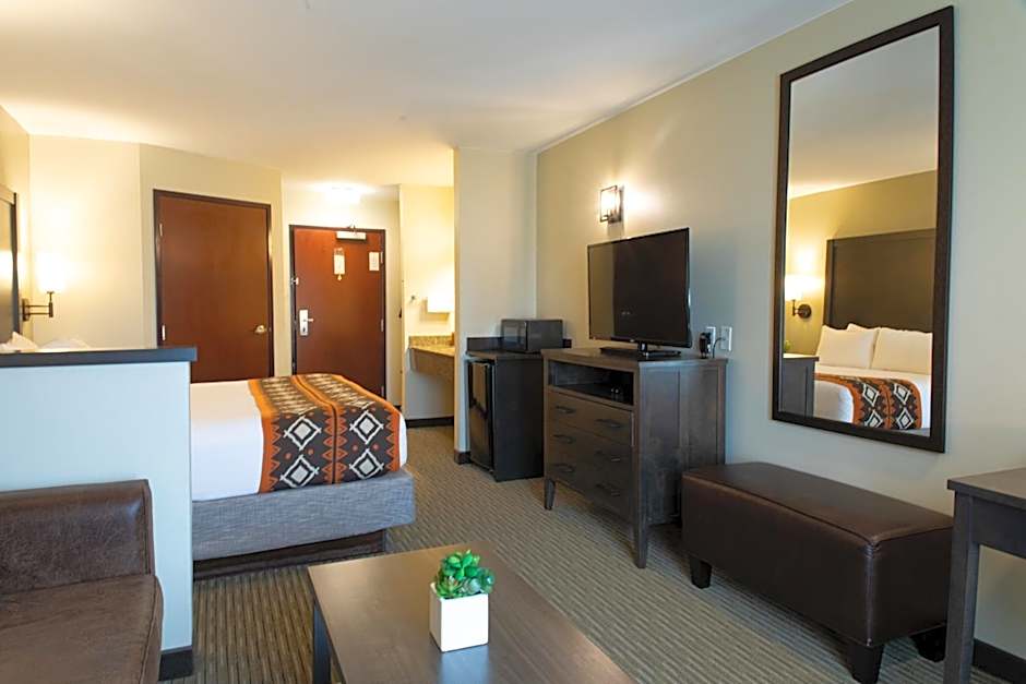 Photo 1 sur 6 de 1 King Bed with Sofabed Suite