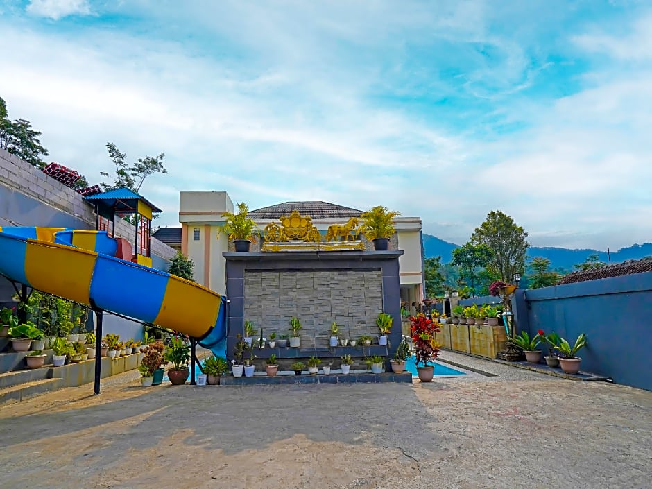 Collection O 92634 Villa Ds