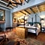 Akademie Street Boutique Hotel