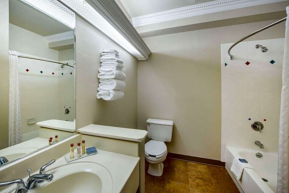 Hawthorn Suites by Wyndham El Paso Airport