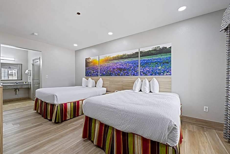 Days Inn by Wyndham Kenedy