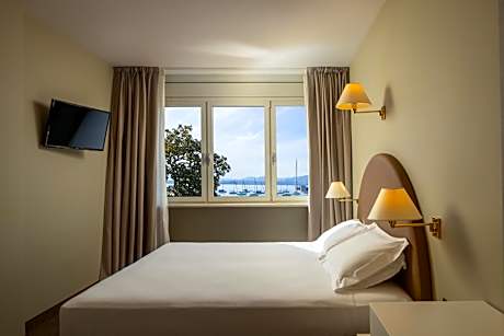 Comfort Twin/Double Room with Lake View