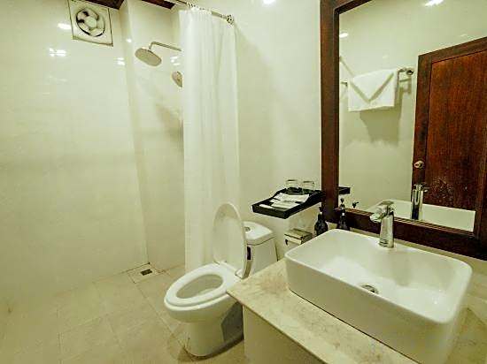LUX Hotel