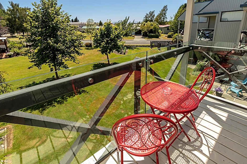 Explorer Motel & Apartments