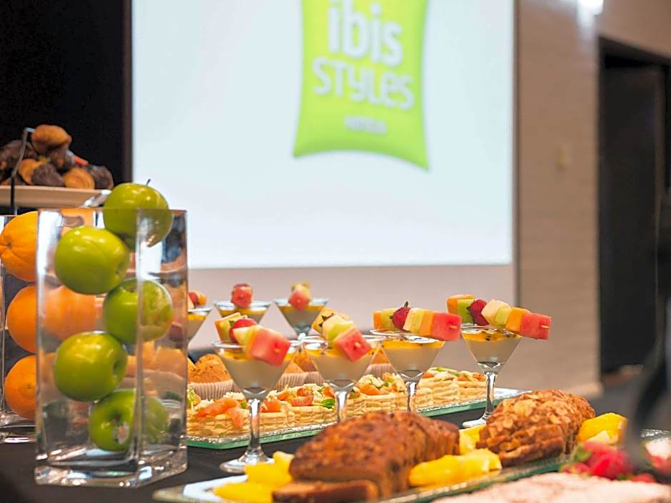 ibis Styles Arles Palais des Congrès