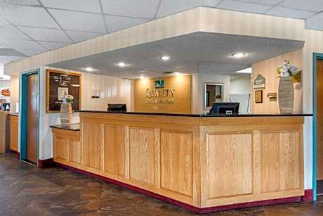 Quality Inn & Suites Mansfield Area