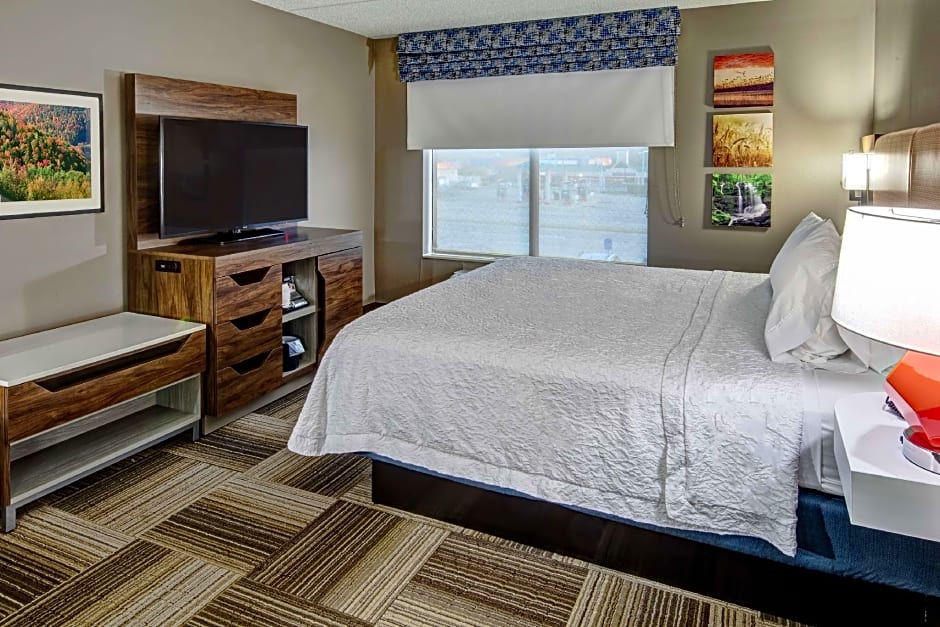 Hampton Inn By Hilton Latrobe, PA