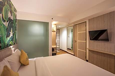 Standard Double Room with Breakfast Box