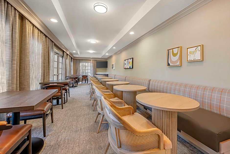 Sonesta ES Suites Dulles Airport