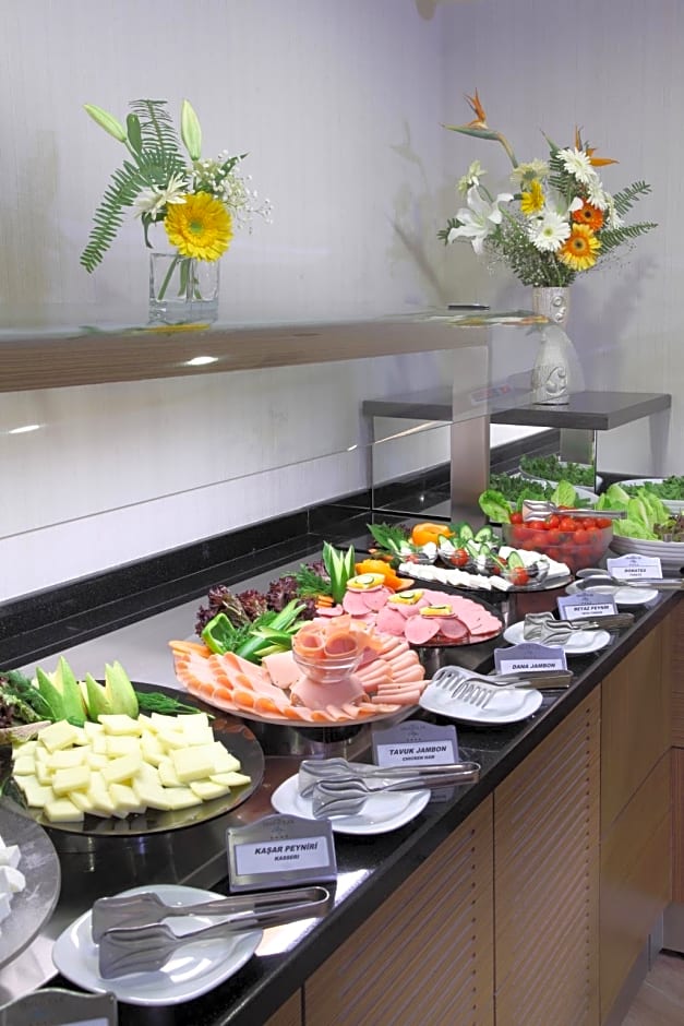 Hotel Senbayrak City