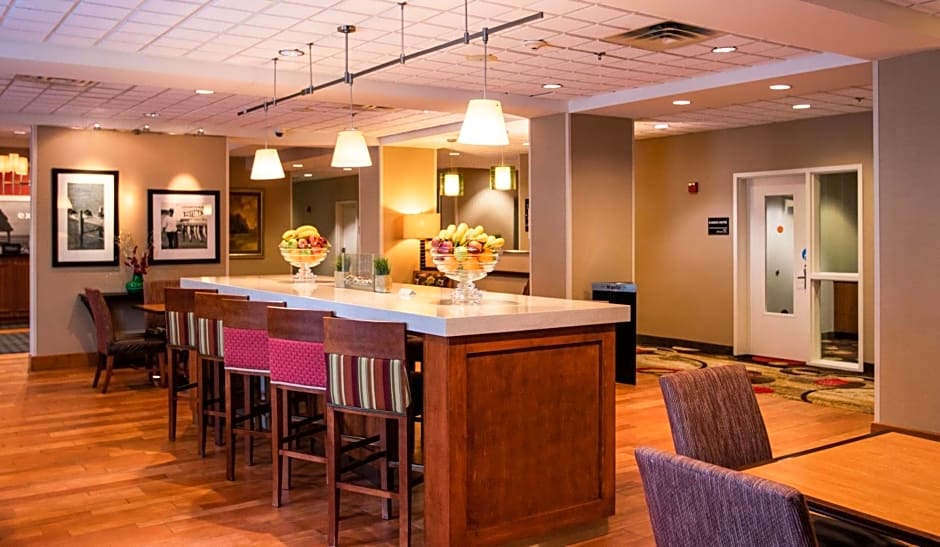 Hampton Inn By Hilton Gloucester