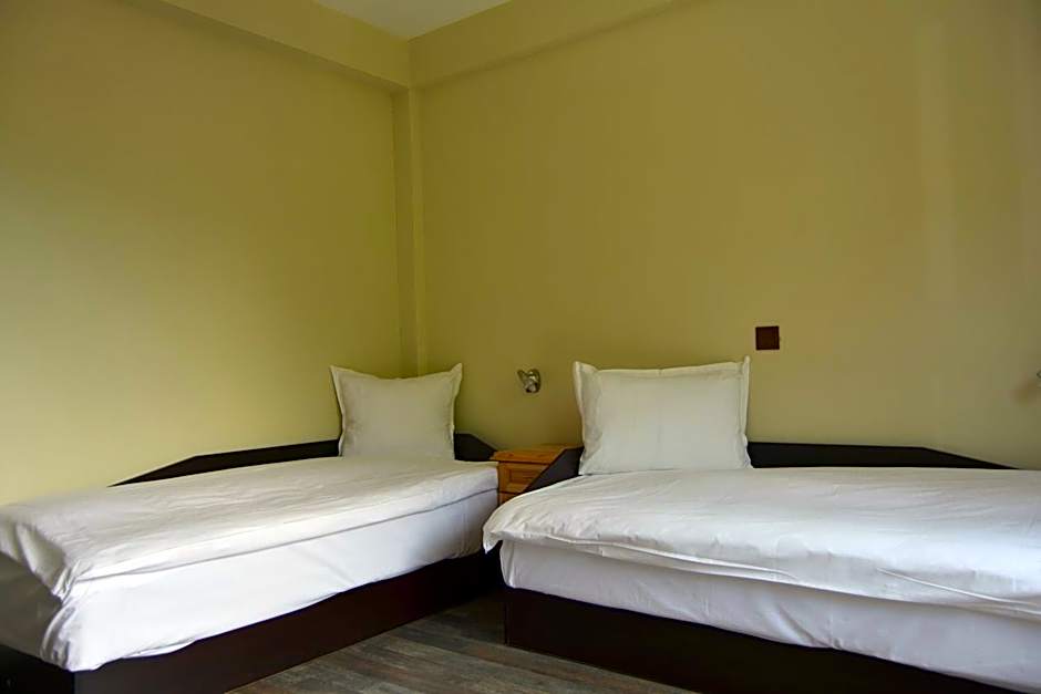 Семеен хотел Балканъ-Априлци