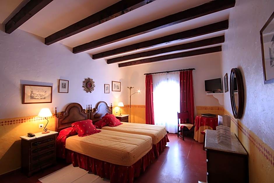 Petit Hotel Ses Rotges