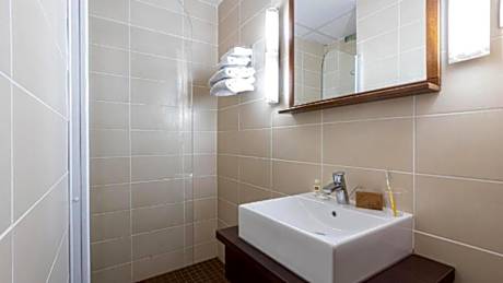 Twin Room - Lake View