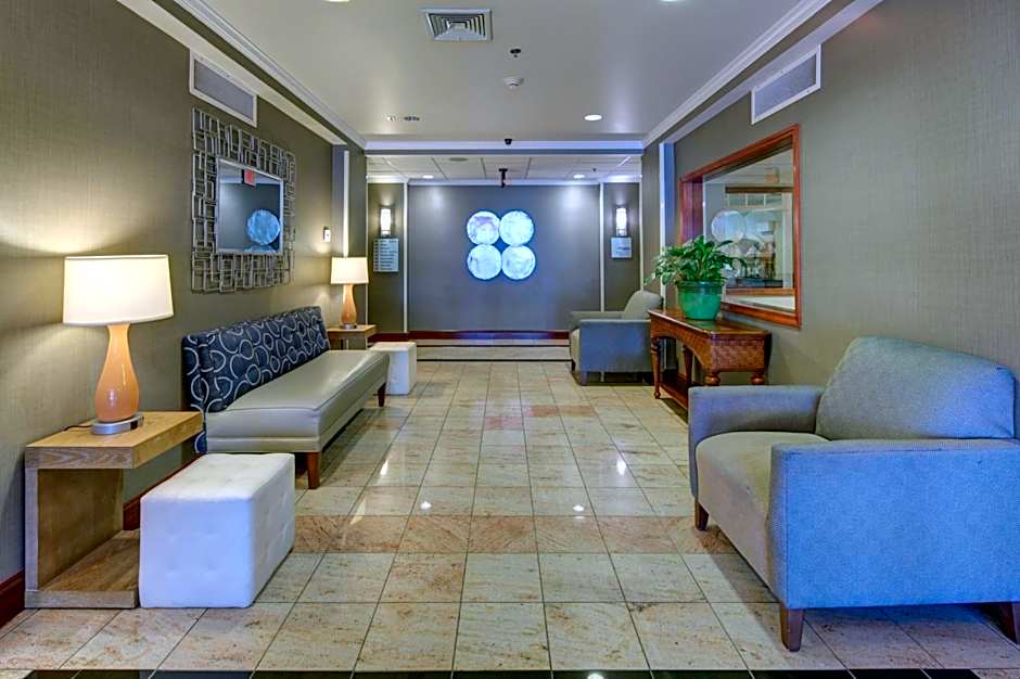 Holiday Inn Express Hotel & Suites Emporia By IHG