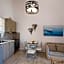 Ilianthos Apartments & Rooms