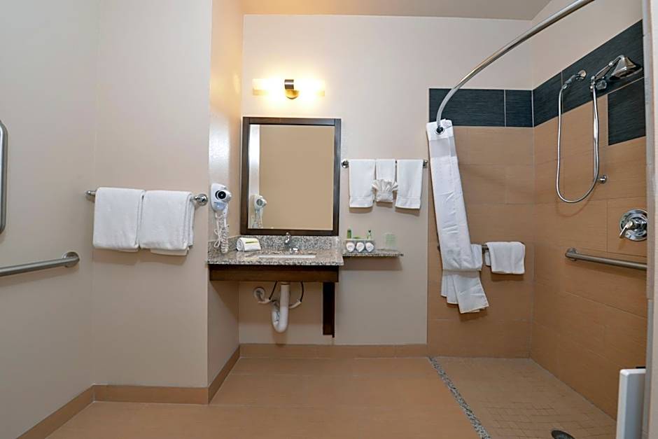 Holiday Inn Express & Suites Globe By IHG