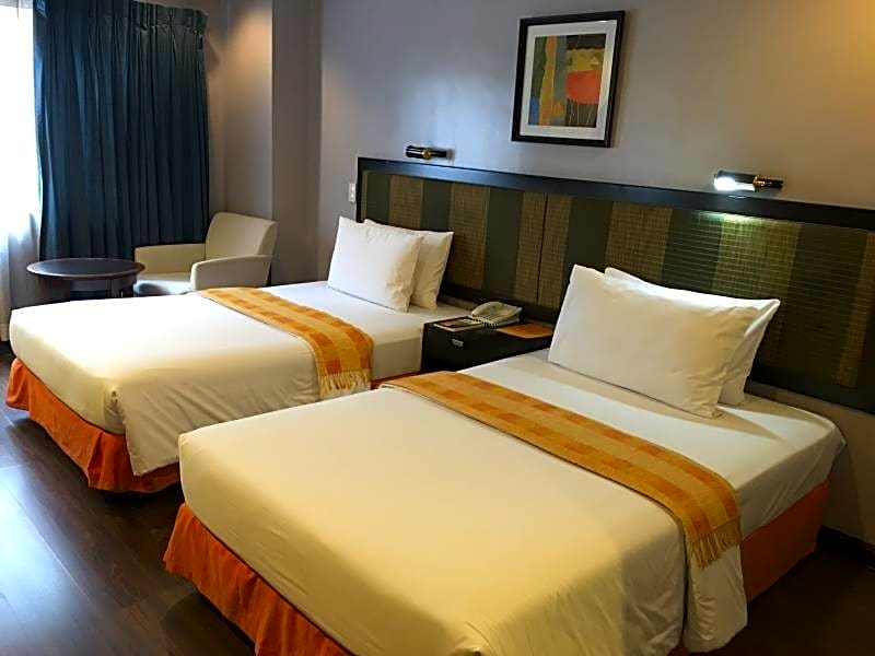 Baguio Burnham Suites Hotel