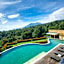 Giriwood Hotel & Villa