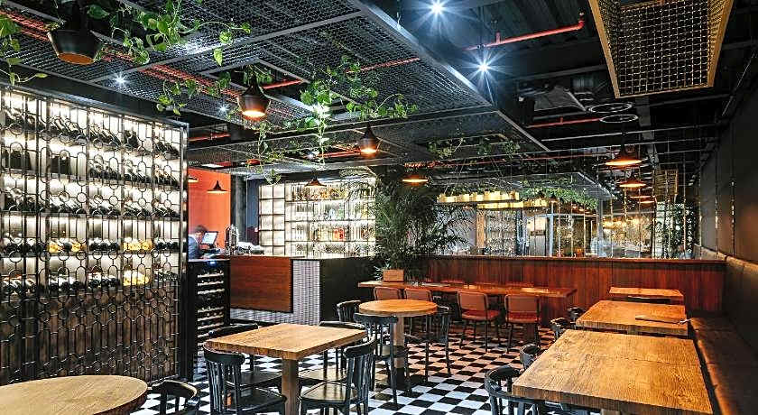 Hotel Twenties Tbilisi - Stay & Dine