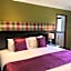 Clan Macduff Hotel