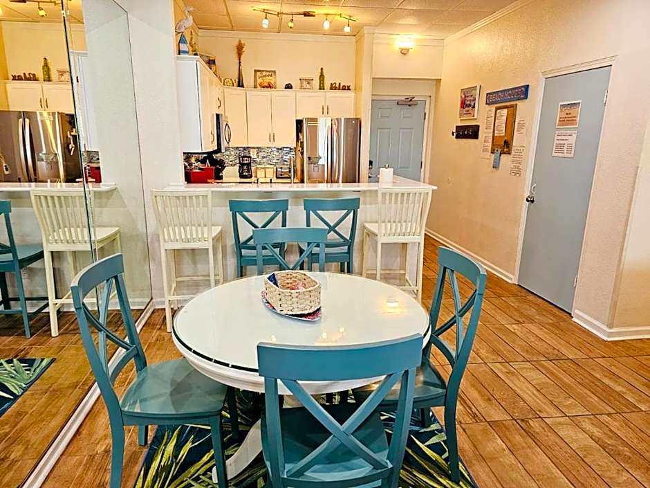 Pensacola, Oceanfront Paradise With Private Beach