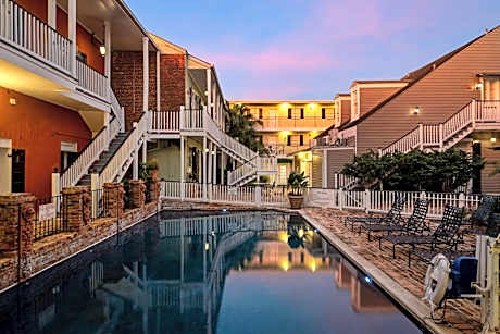 New Orleans Courtyard Hotel by the French Quarter