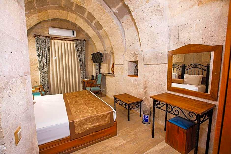 Caldera Cave Hotel