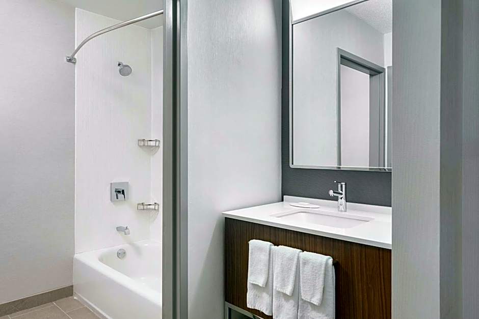 Courtyard by Marriott Wichita East