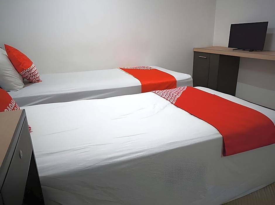 OYO 92863 Hotel Blessing