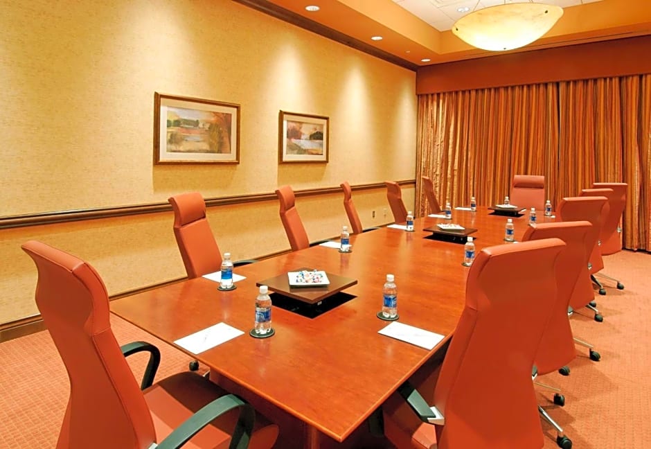 Embassy Suites By Hilton Omaha-La Vista Hotel & Conference Center