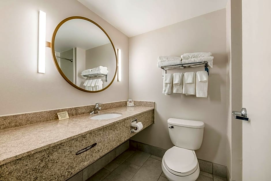 Fairfield by Marriott Inn & Suites Greensboro Coliseum Area