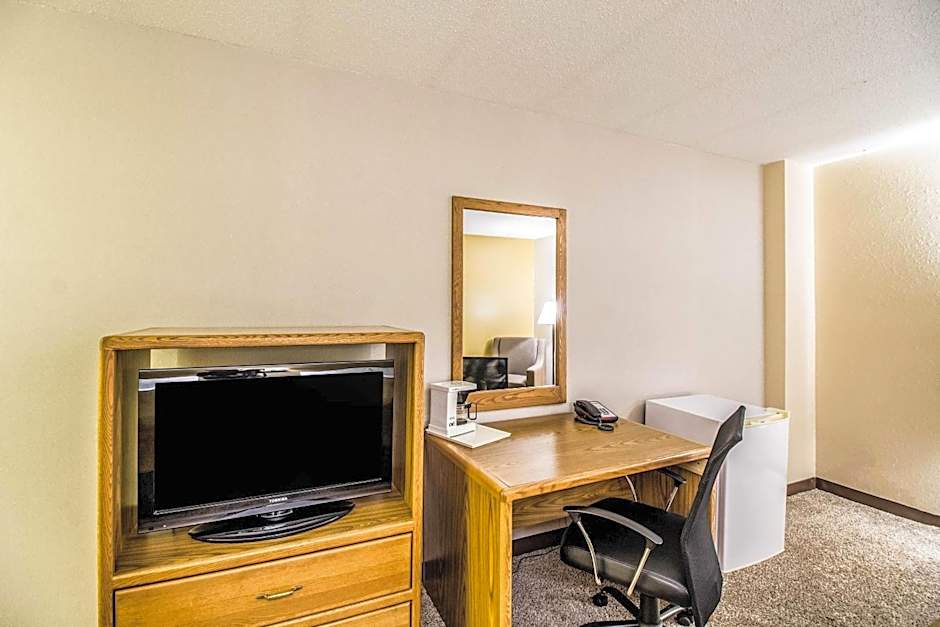 Econo Lodge Valley City