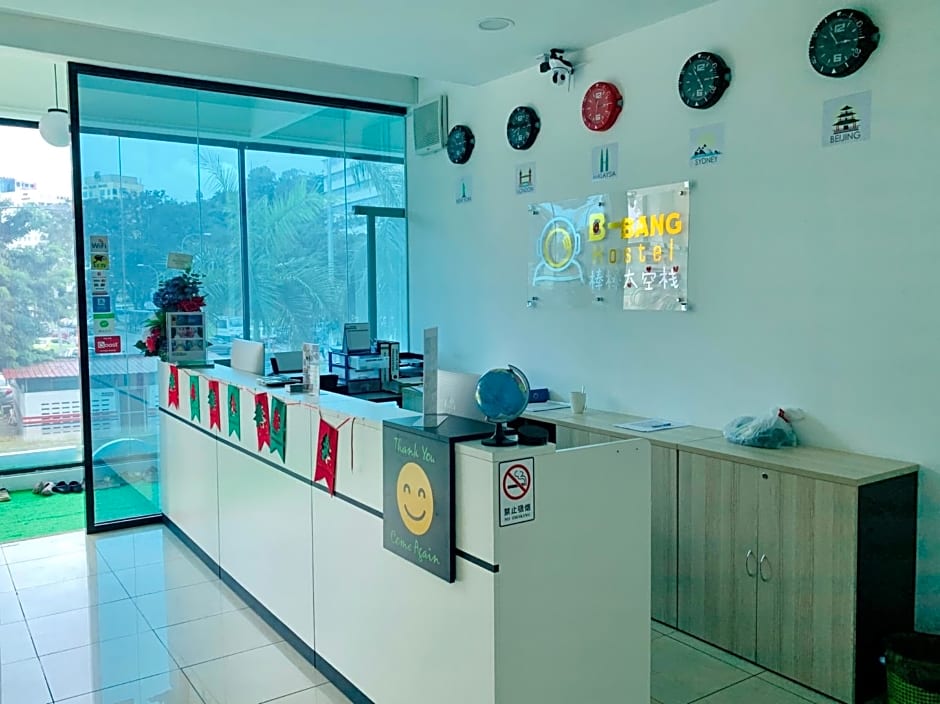 SPOT ON 89900 Jesselton Capsule Inn