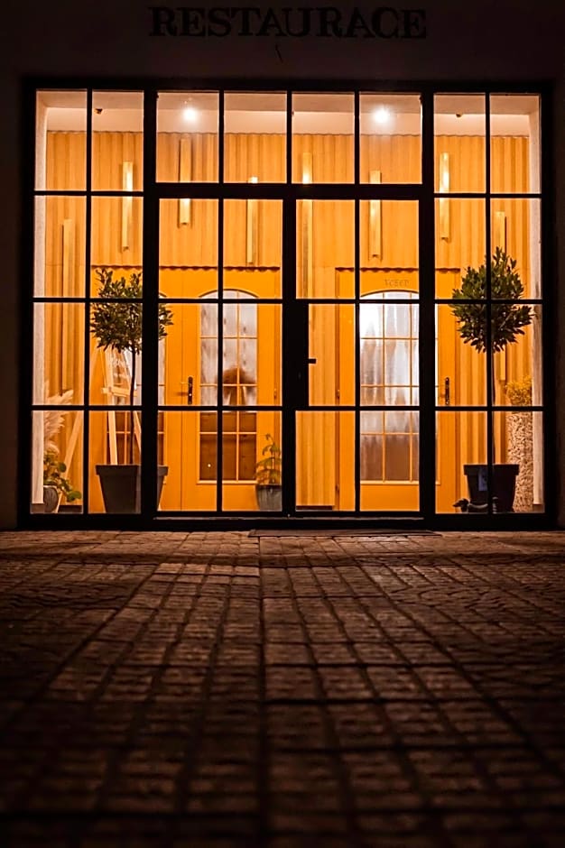 Golden Golem hotel & Spa