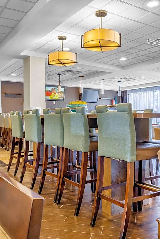 Wingate by Wyndham Chicago Schaumburg