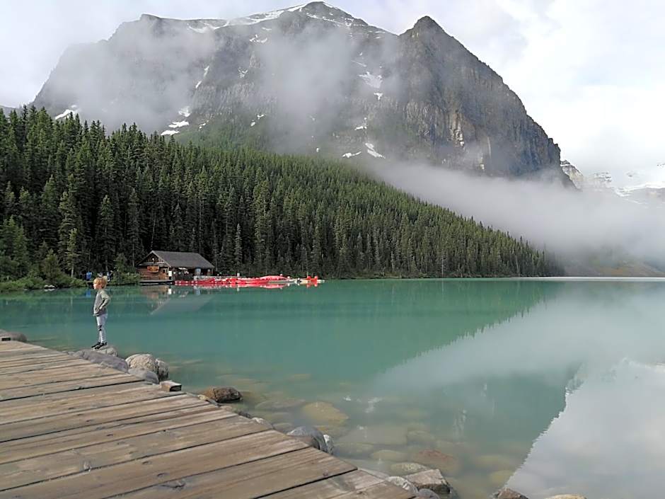 Sunny Tranquil Woods Turret in Falcon Crest Lodge