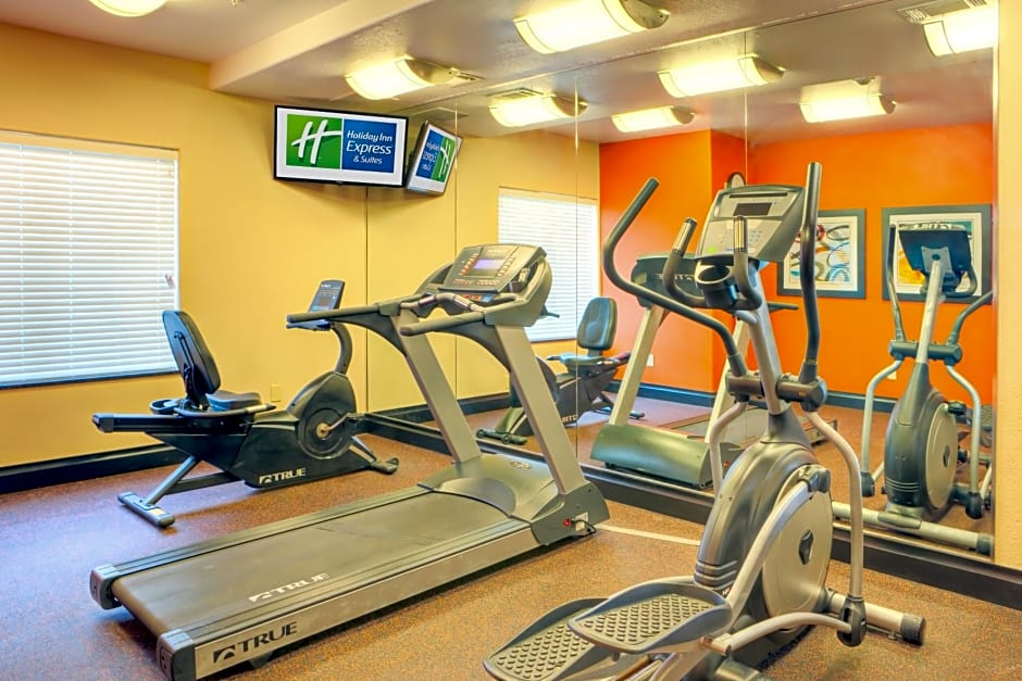 Holiday Inn Express and Suites Granbury by IHG