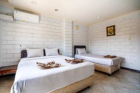 Junior Suite with Balcony
