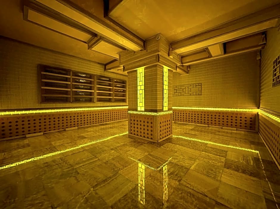 The Golden Ville Boutique Hotel & Spa