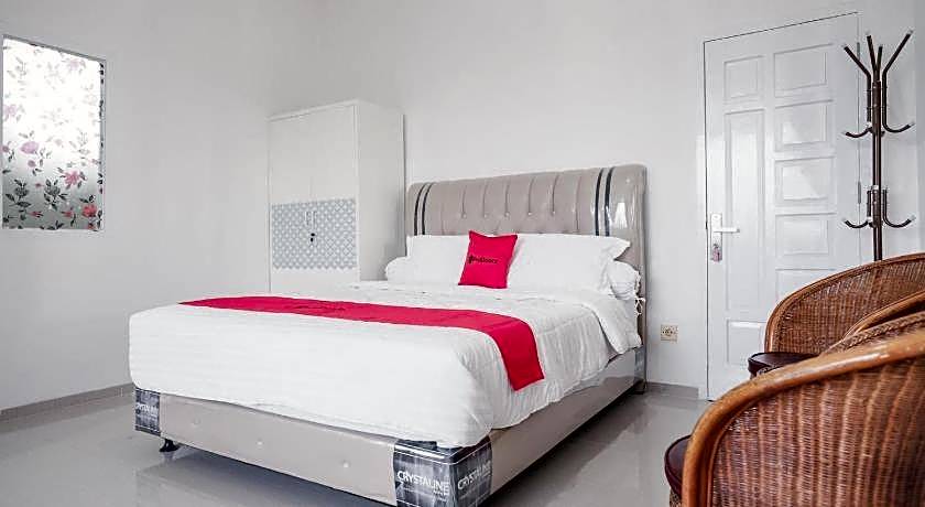 RedDoorz Syariah near Arafah Hospital Jambi