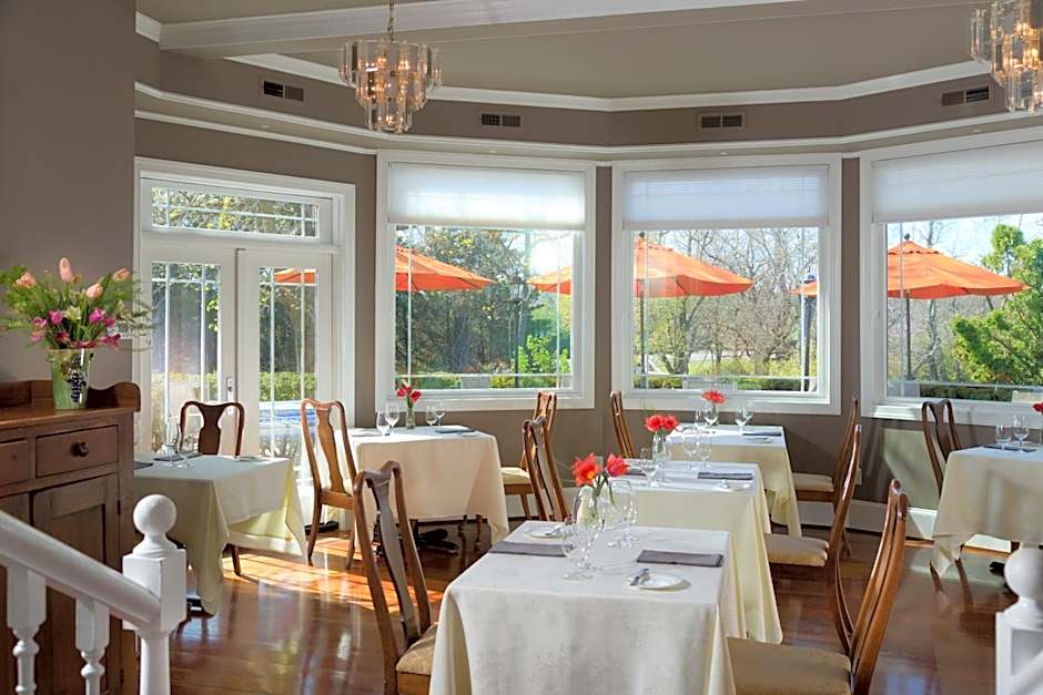 L'Auberge Provencale Inn & Restaurant