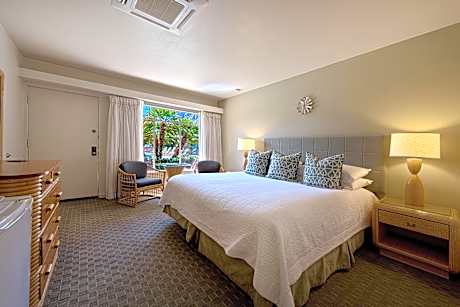 Modern King, Kitchenette