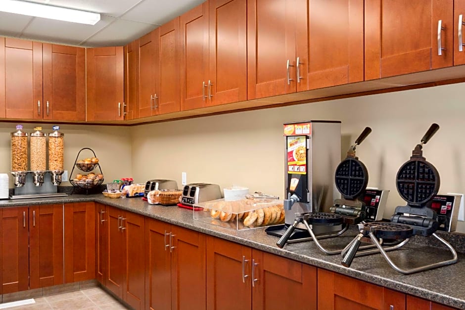 Super 8 by Wyndham Regina