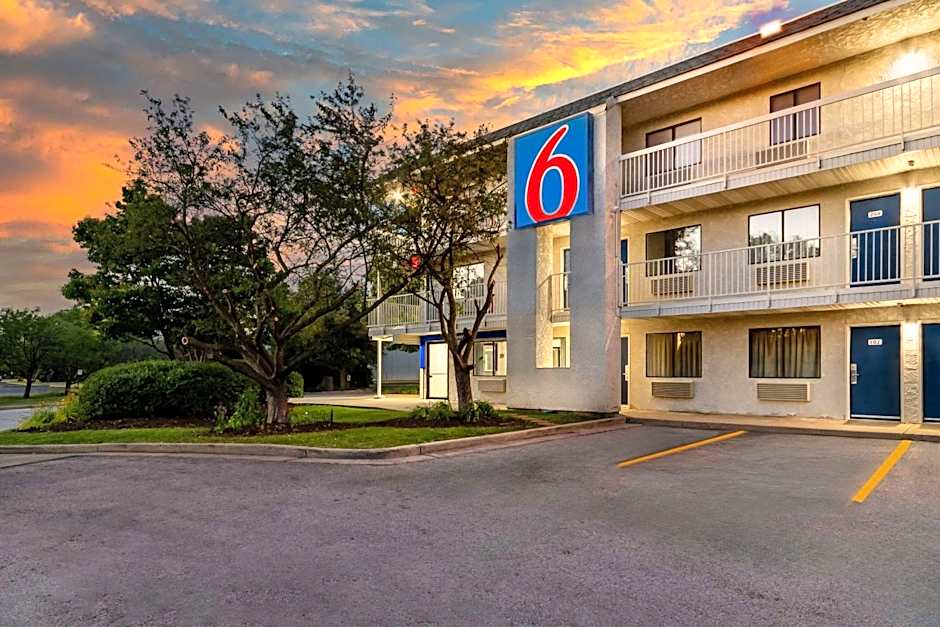 Motel 6-Rolling Meadows, IL - Chicago Northwest