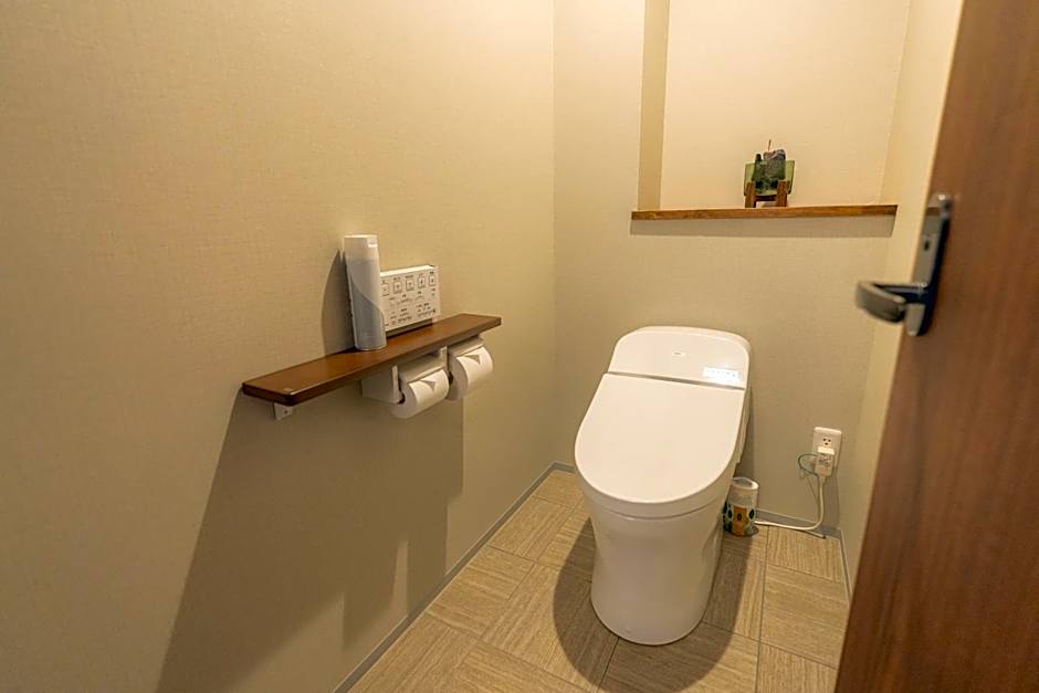 Nozawa Onsen Azegamikan