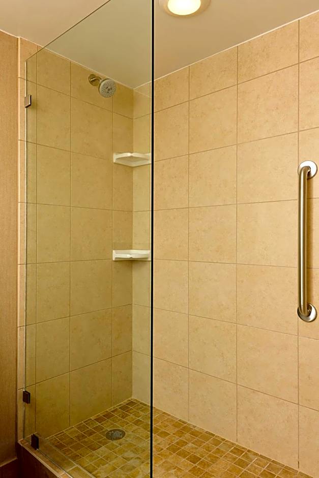 Embassy Suites By Hilton Hotel Des Moines-On The River