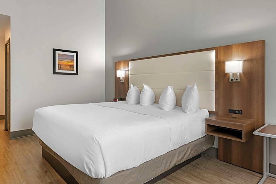 Best Western Plus First Coast Inn And Suites
