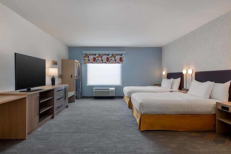 Photo 1 of 6 of Studio 2 Queen Beds Suite, Mobility Accessible, Bathtub