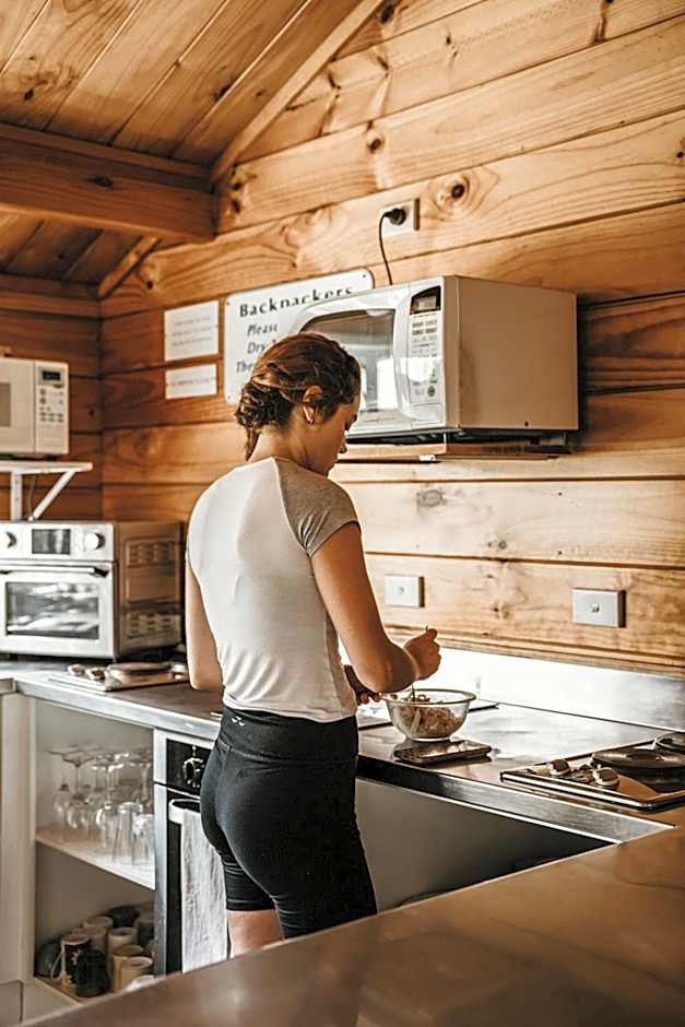 Tatahi Cove Back Packer